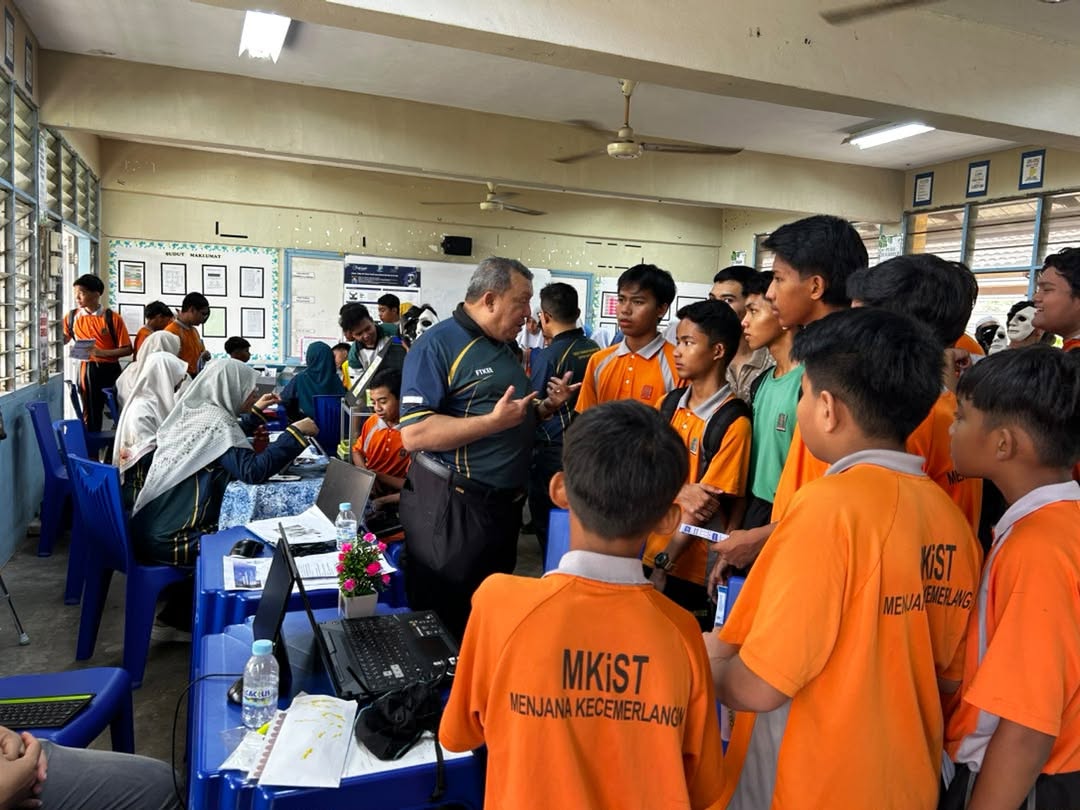 FTKEE Enlivens Kita Generasi Madani Carnival Through STEM Exhibitions and Activities